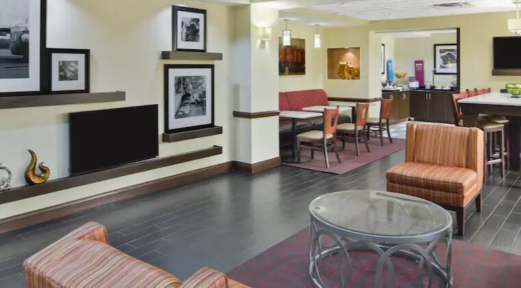 Hampton Inn Hinesville Esterno foto